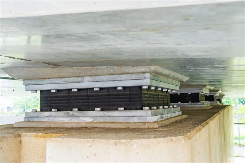 耐震構造と免震構造の違い